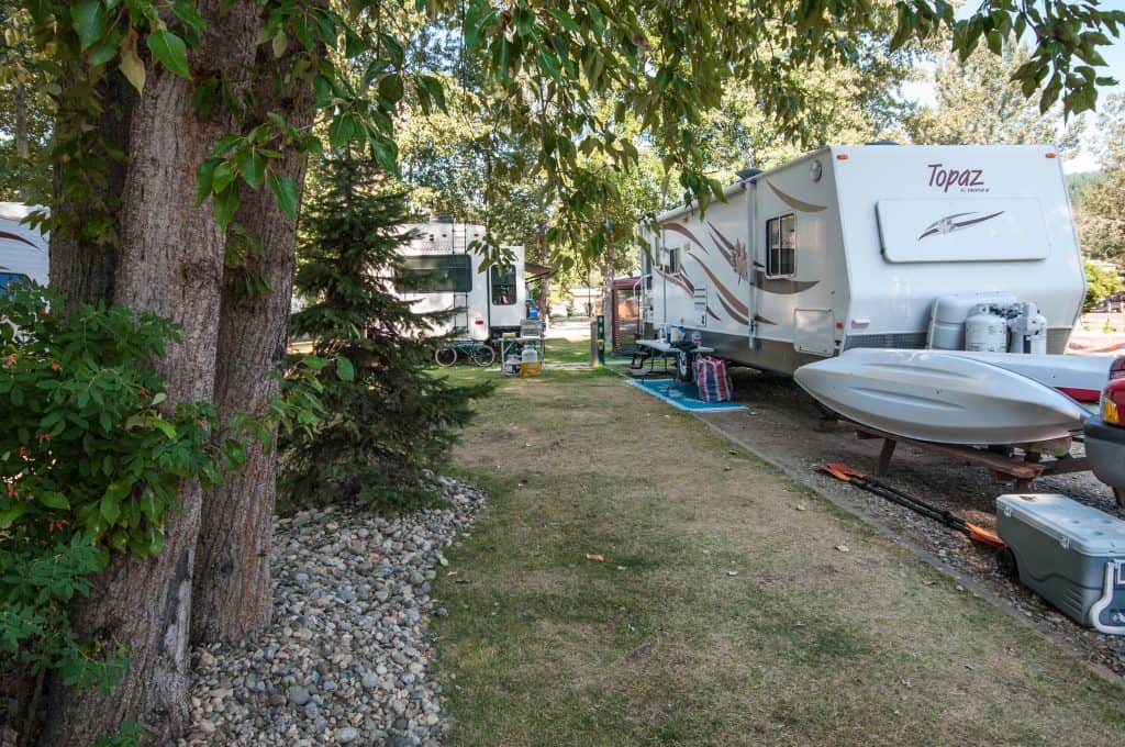 Best Waterfront RV Resort In BC | Cottonwood Cove RV Resort